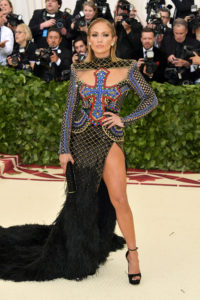 Laulja Jennifer Lopez kandis Balmaini kleiti. Foto: Scanpix